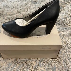 Pretty Size 9M black leather Easy Spirit pumps/heels.  Never worn